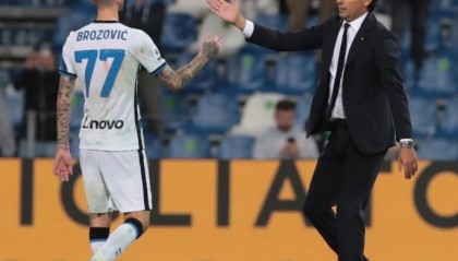  国米主帅因扎吉运筹帷幄，临场指挥展现冠军底蕴