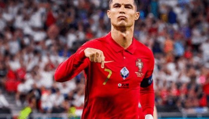  卡利亚里锋霸状态火热，连续三场破门领跑射手榜