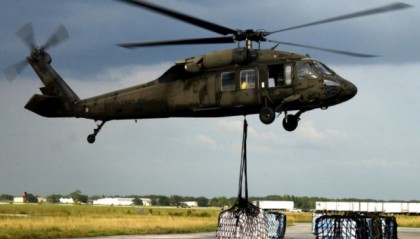  灰熊莫兰特驾驶直升机惊魂未伤及骨头  