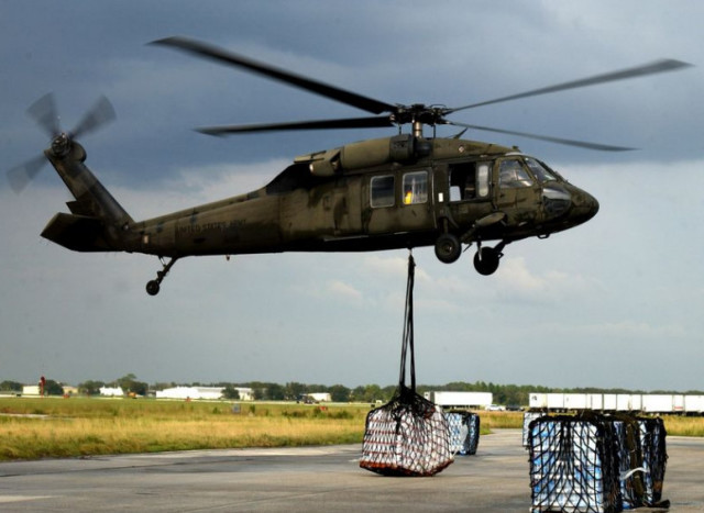  灰熊莫兰特驾驶直升机惊魂未伤及骨头  