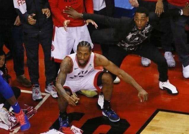  圣保利边后卫插上建功，替补奇兵绝杀改写比分  